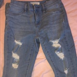 Super cute light wash skinny jeans from Pacsun